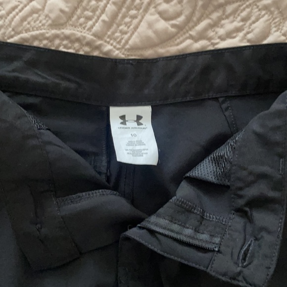 Boys Under Armour golf shorts - Picture 3 of 4